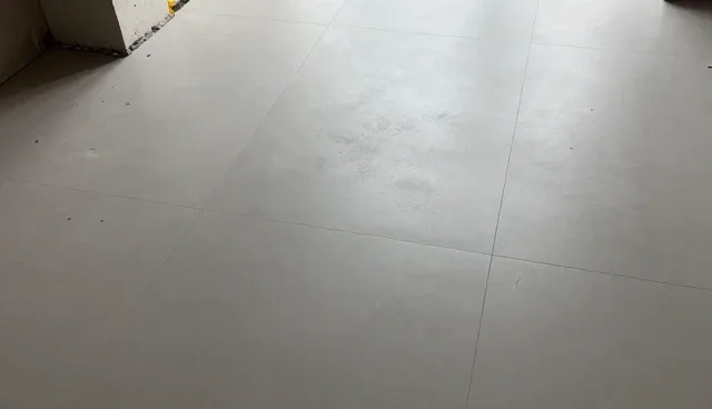 材料耐用性与施工条件对装修质量的影响